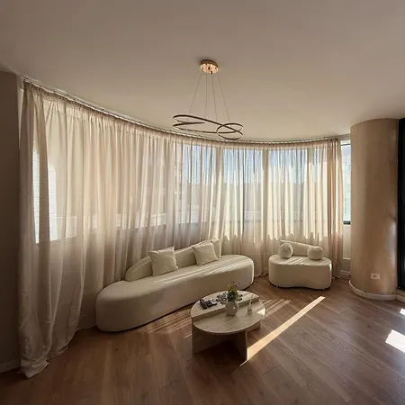 Sol Apartamento Tirana